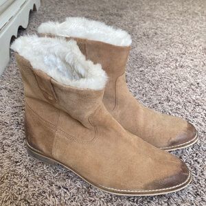 Coconuts by Matisse faux fur lined tan boots